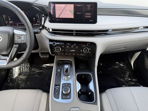 New 2027 INFINITI QX60 Luxe FWD image 16