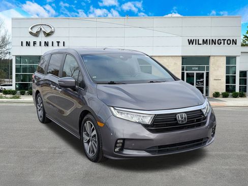 Used 2022 Honda Odyssey Touring image 1