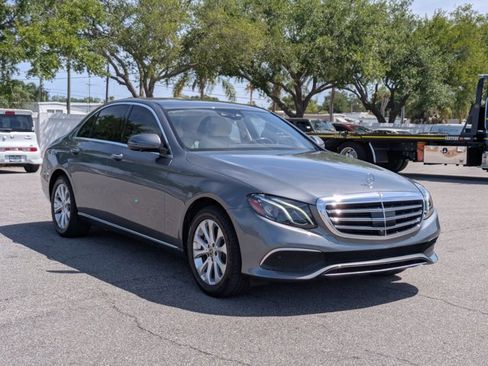 Used 2019 Mercedes-Benz E 300 image 3