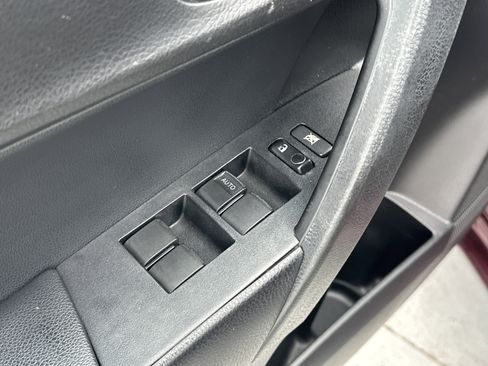 Used 2017 Toyota Corolla SE 50th Anniversary image 15