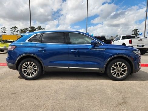 Used 2020 Lincoln Nautilus FWD w/ Equipment Group 101A image 4