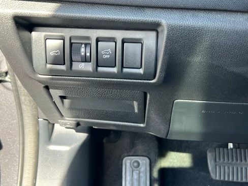 Used 2022 Subaru Outback Premium image 26