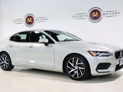 Used 2020 Volvo S60 T6 Momentum AWD/4WD image 6