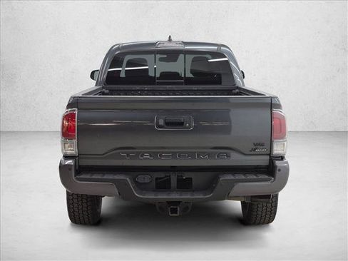 Used 2022 Toyota Tacoma TRD Off-Road w/ Technology Package AWD/4WD image 7