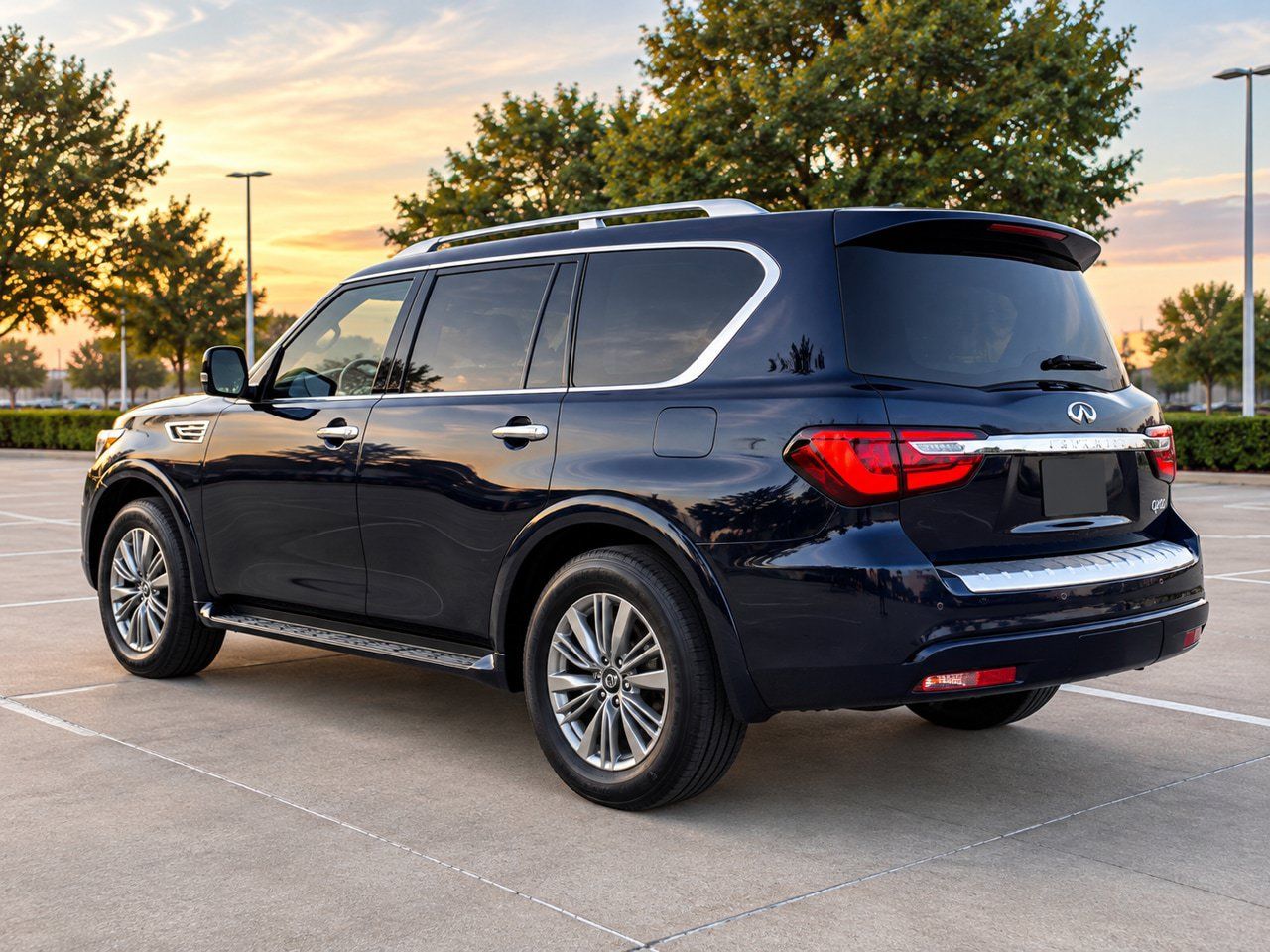 Used 2022 INFINITI QX80 Luxe w/ All-Season Package RWD image 8