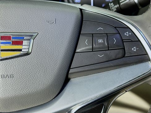 Used 2021 Cadillac XT5 Premium Luxury image 14