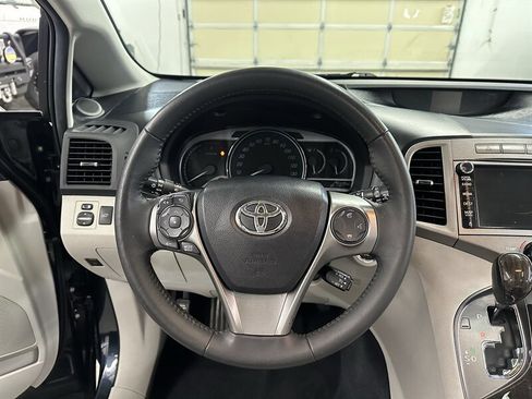 Used 2013 Toyota Venza Limited w/ Tow Prep Pkg AWD/4WD image 17