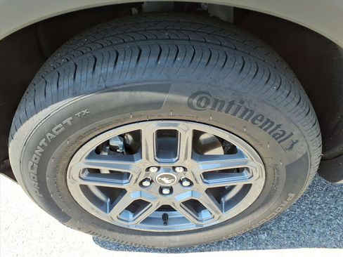 Used 2025 Ford Bronco Sport Big Bend w/ Convenience Package AWD/4WD image 4