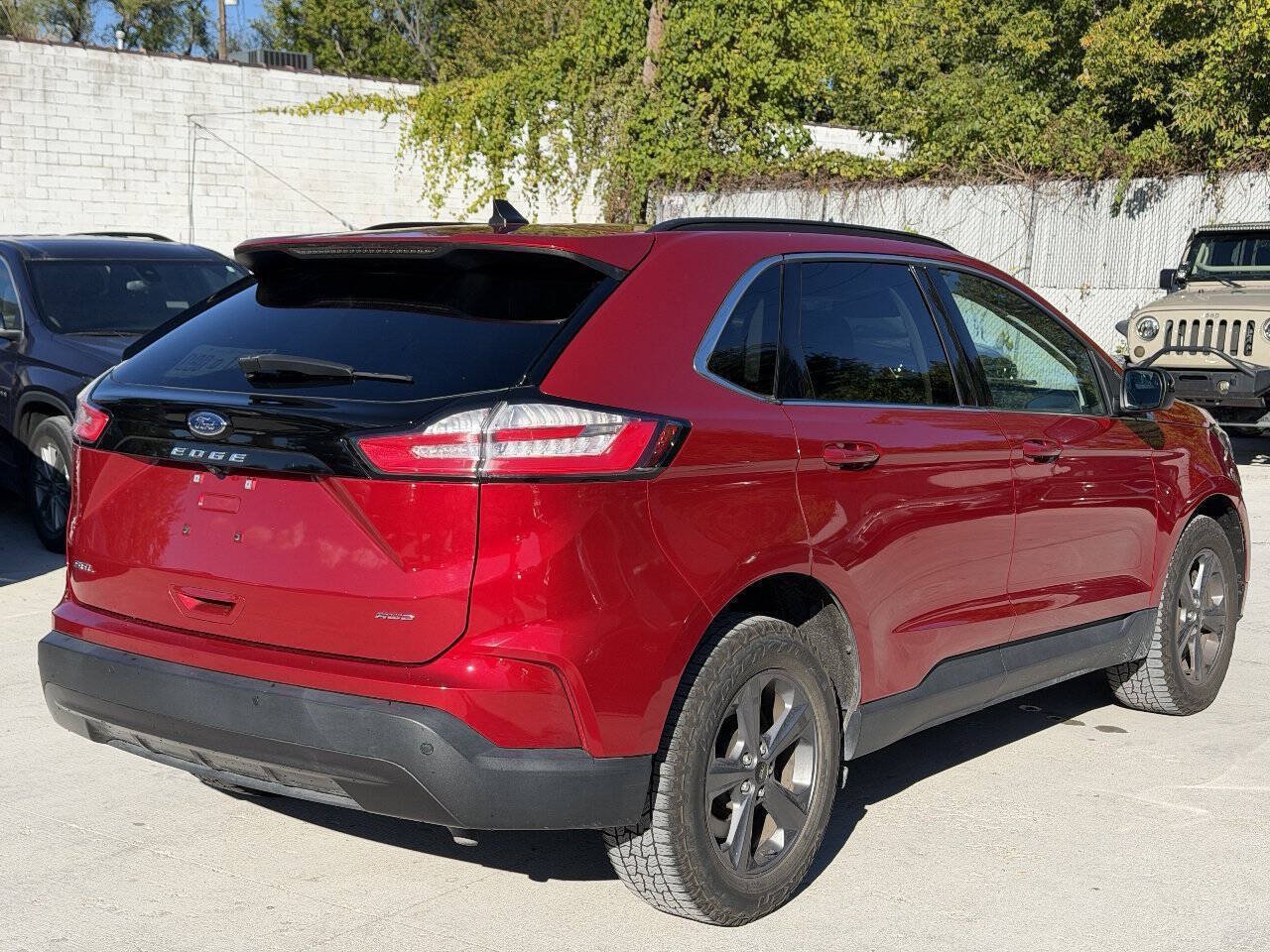 Used 2022 Ford Edge SEL w/ Sport Appearance Package AWD/4WD image 7
