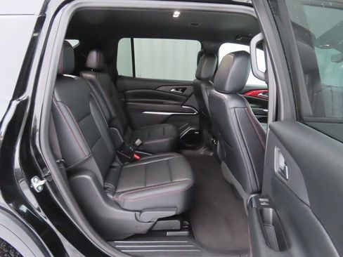 Used 2024 Chevrolet Traverse Z71 w/ Enhanced Driving Package image 28