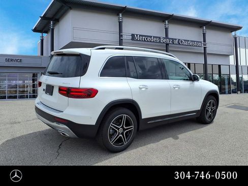 Used 2026 Mercedes-Benz GLB 250 4MATIC image 3