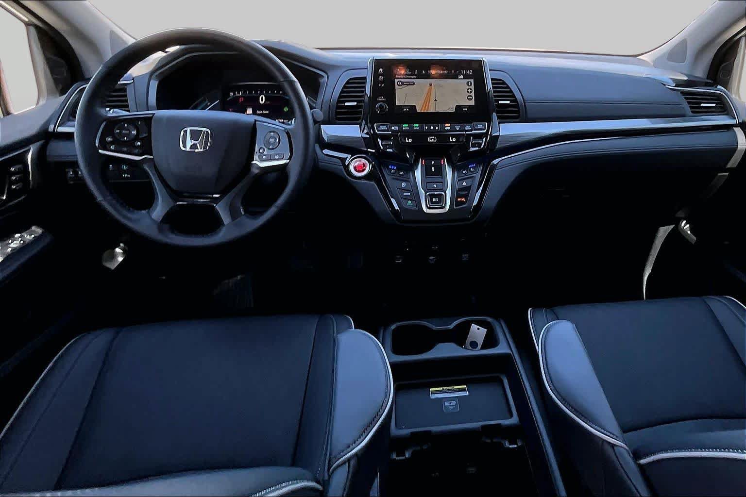 Used 2024 Honda Odyssey Elite image 14