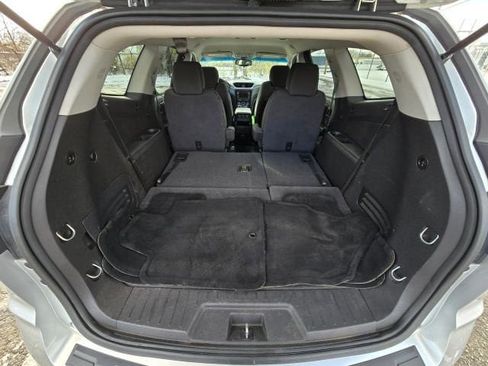 Used 2015 Chevrolet Traverse LT w/ Style and Technology Package image 33