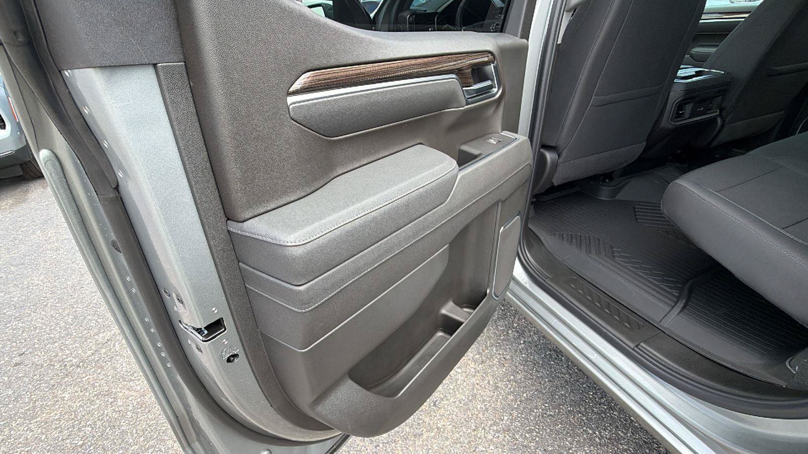 New 2026 Chevrolet Silverado 1500 RST AWD/4WD image 15