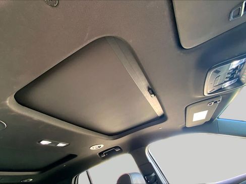Used 2023 Chevrolet Traverse Premier w/ Redline Edition FWD image 14