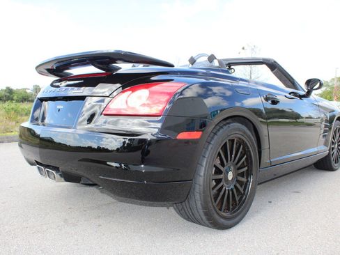 Used 2005 Chrysler Crossfire Convertible image 13