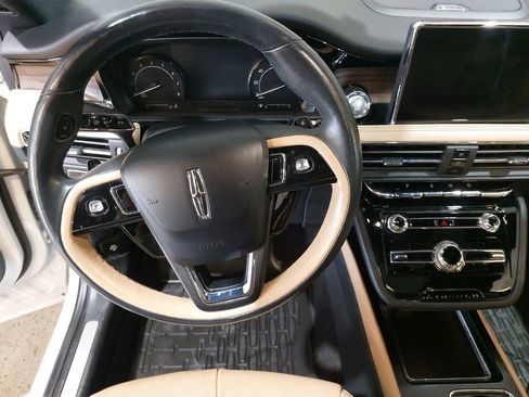 Used 2020 Lincoln Corsair Reserve w/ Elements Package FWD image 17