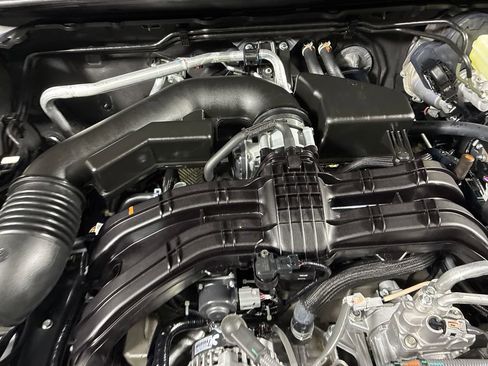 Used 2025 Subaru Outback Premium w/ Popular Package #1A image 7