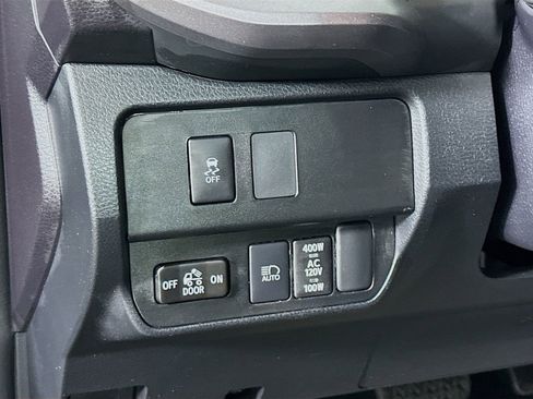 Used 2023 Toyota Tacoma TRD Off-Road w/ Technology Package AWD/4WD image 11