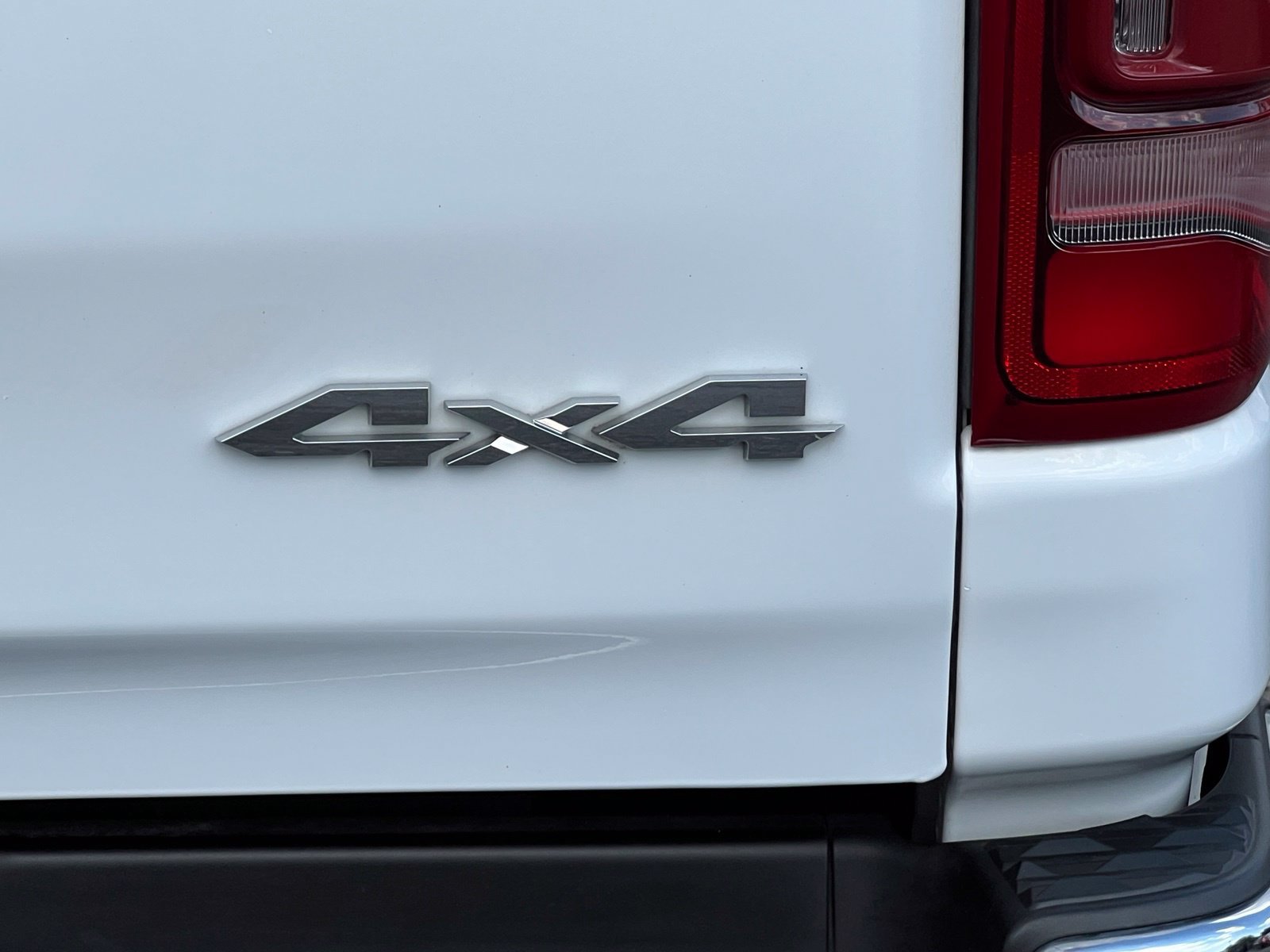 Used 2024 RAM 1500 Laramie AWD/4WD image 24