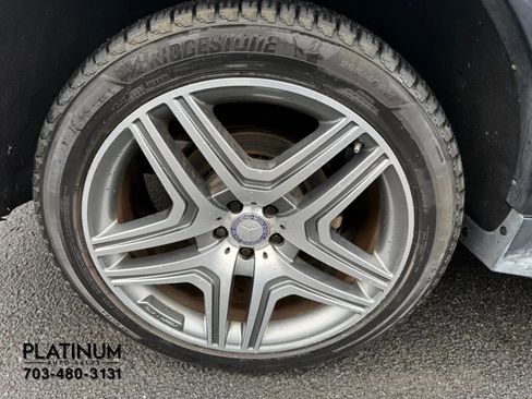 Used 2010 Mercedes-Benz GL 550 4MATIC image 21