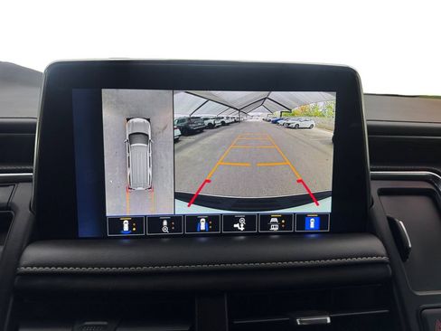 Used 2022 Chevrolet Suburban Premier w/ Premium Package image 29