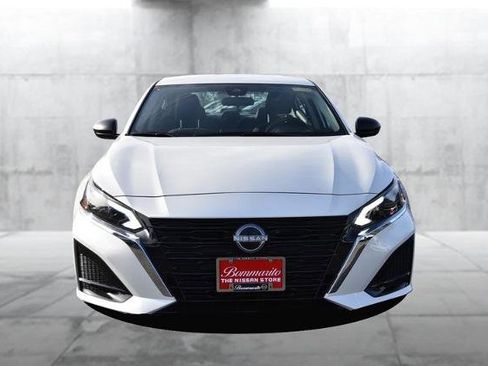 New 2025 Nissan Altima 2.5 SV image 4