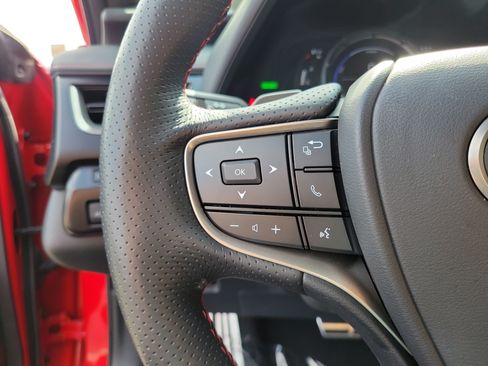 Used 2023 Lexus UX 250h F Sport AWD/4WD image 22