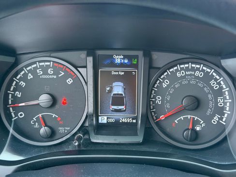 Used 2023 Toyota Tacoma SR image 18