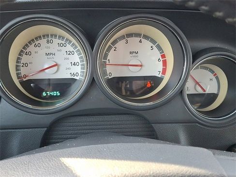 Used 2010 Dodge Challenger R/T image 15