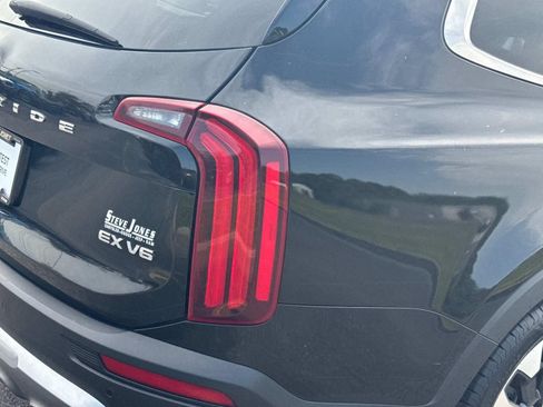 Used 2021 Kia Telluride EX w/ EX Premium Package FWD image 15