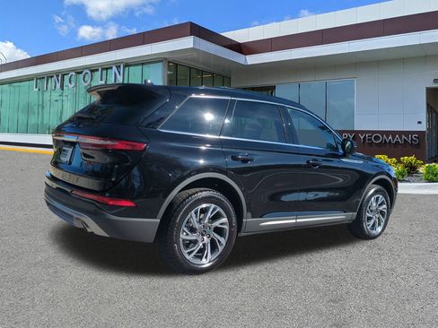 New 2026 Lincoln Corsair Premiere image 4