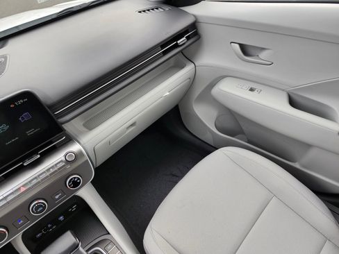 New 2026 Hyundai Kona SE image 15