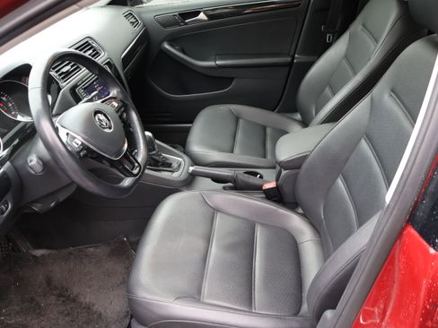 Used 2017 Volkswagen Jetta SEL image 39