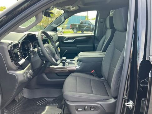 New 2026 Chevrolet Silverado 1500 RST w/ Z71 Off-Road Package AWD/4WD image 4