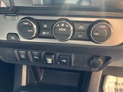 Used 2021 Toyota Tacoma SR5 image 38