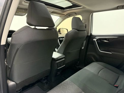 Used 2019 Toyota RAV4 XLE w/ Convenience Package image 43