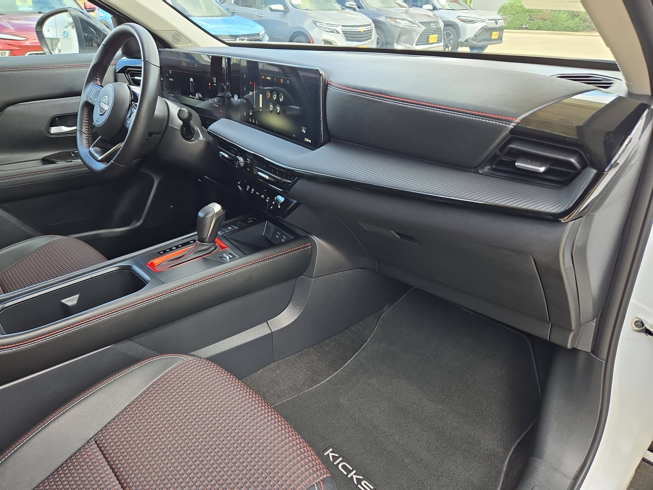 Certified 2026 Nissan Kicks SR w/ Cold Weather Package FWD image 28