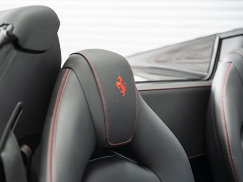 Used 2022 Ferrari F8 Tributo RWD image 34