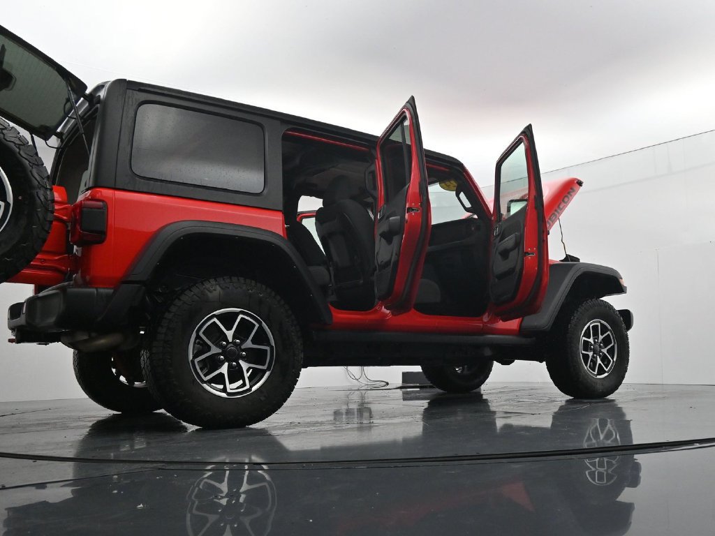 Used 2024 Jeep Wrangler Unlimited Rubicon AWD/4WD image 44