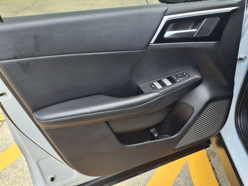 Used 2023 Mitsubishi Outlander Ralliart AWD/4WD image 18