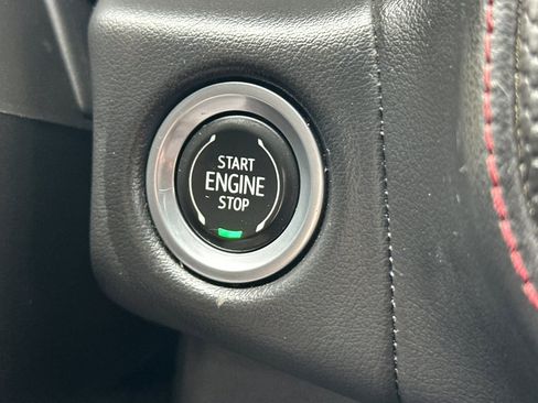 Used 2021 Chevrolet Suburban RST AWD/4WD image 34