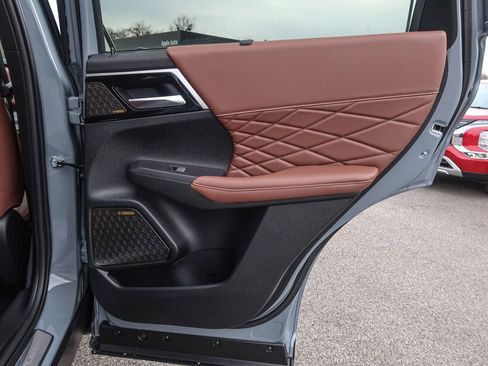 New 2026 Mitsubishi Outlander SEL AWD/4WD image 21