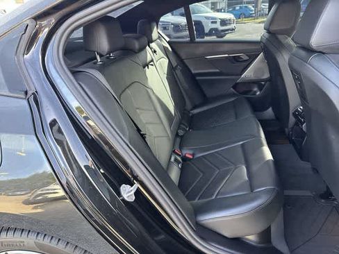 Used 2026 BMW 530i RWD image 19