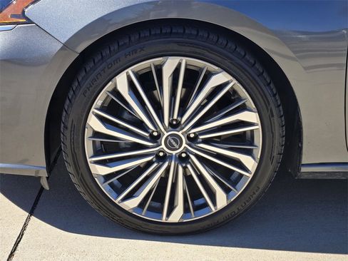 Used 2023 Nissan Altima 2.5 SL image 17