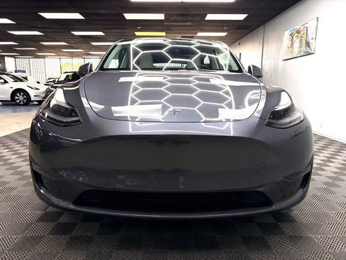 Used 2022 Tesla Model Y Performance AWD/4WD image 4