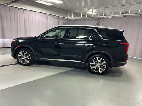 Used 2022 Hyundai Palisade SEL w/ Premium Package FWD image 4