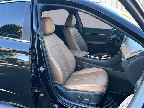 Used 2020 Hyundai Sonata Limited image 17