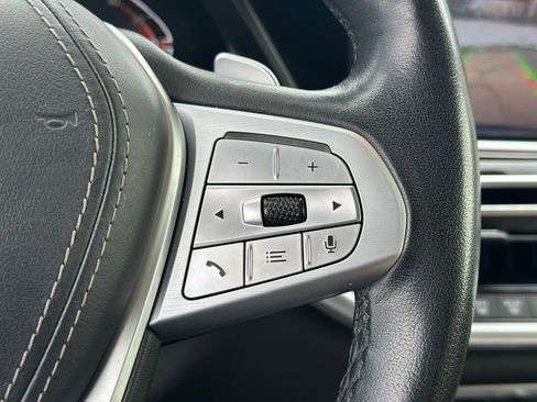 Used 2021 BMW X7 xDrive40i w/ Executive Package image 32