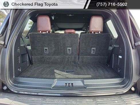 Used 2022 Ford Expedition Limited image 16